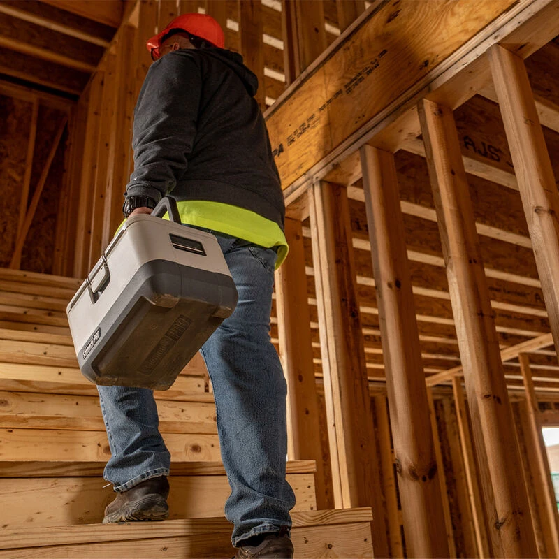 Coleman Pro 9-Quart Hard Cooler 4 Coleman Pro 9-Quart Hard Cooler - Image 2