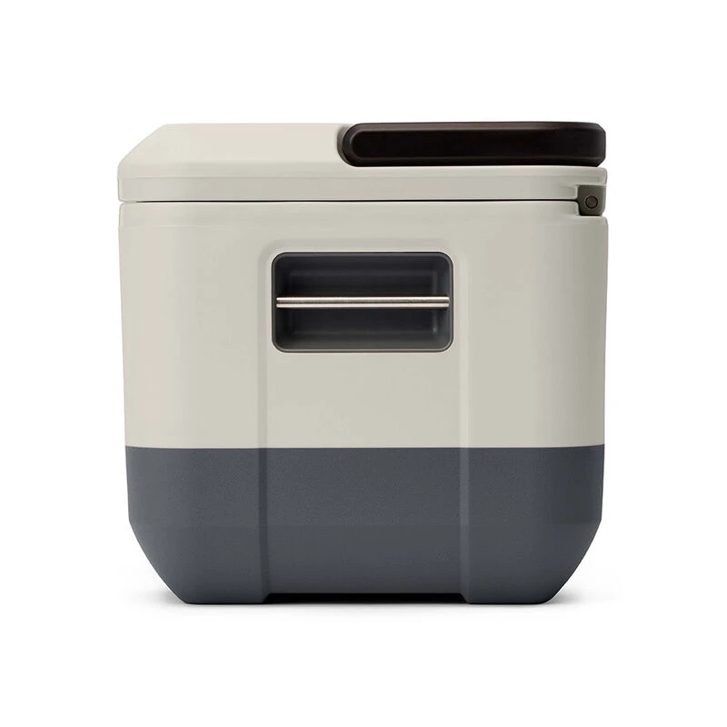 Coleman Pro 9-Quart Hard Cooler 7 Coleman Pro 9-Quart Hard Cooler - Image 5